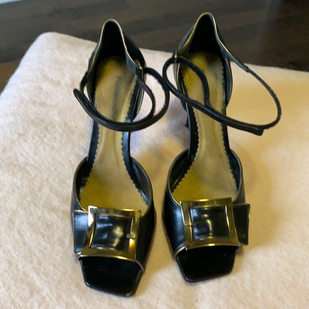BCBG vintage black square toed sandals